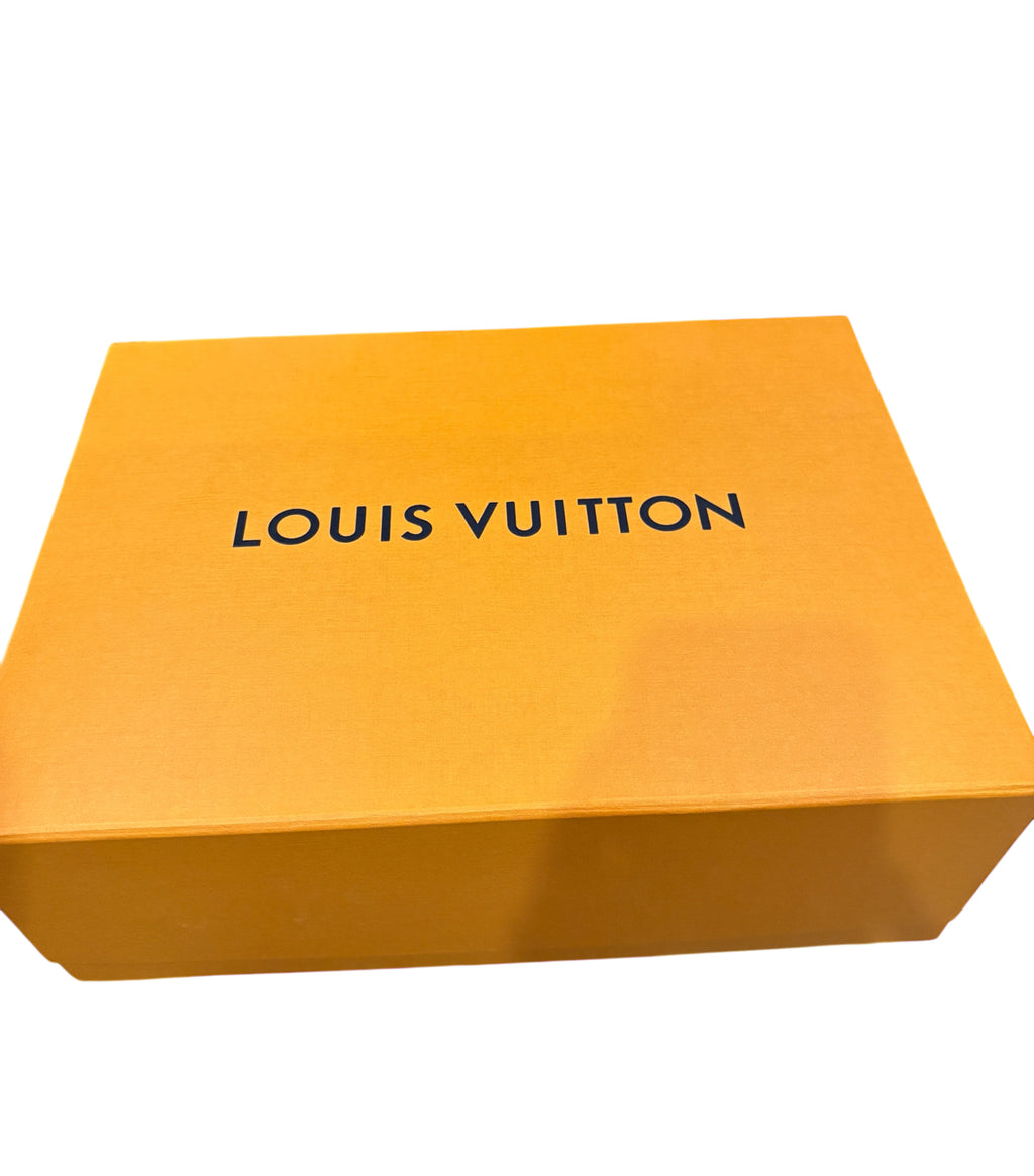 Louis Vuitton Vernis Montaigne Bag Raspberry Red.