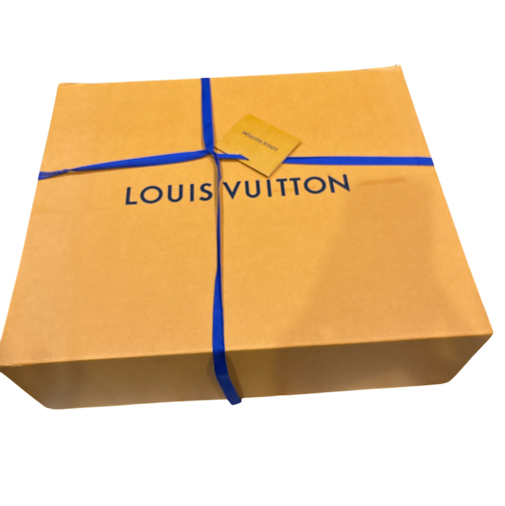 Louis Vuitton On My Side MM Monogram Tote Bag.