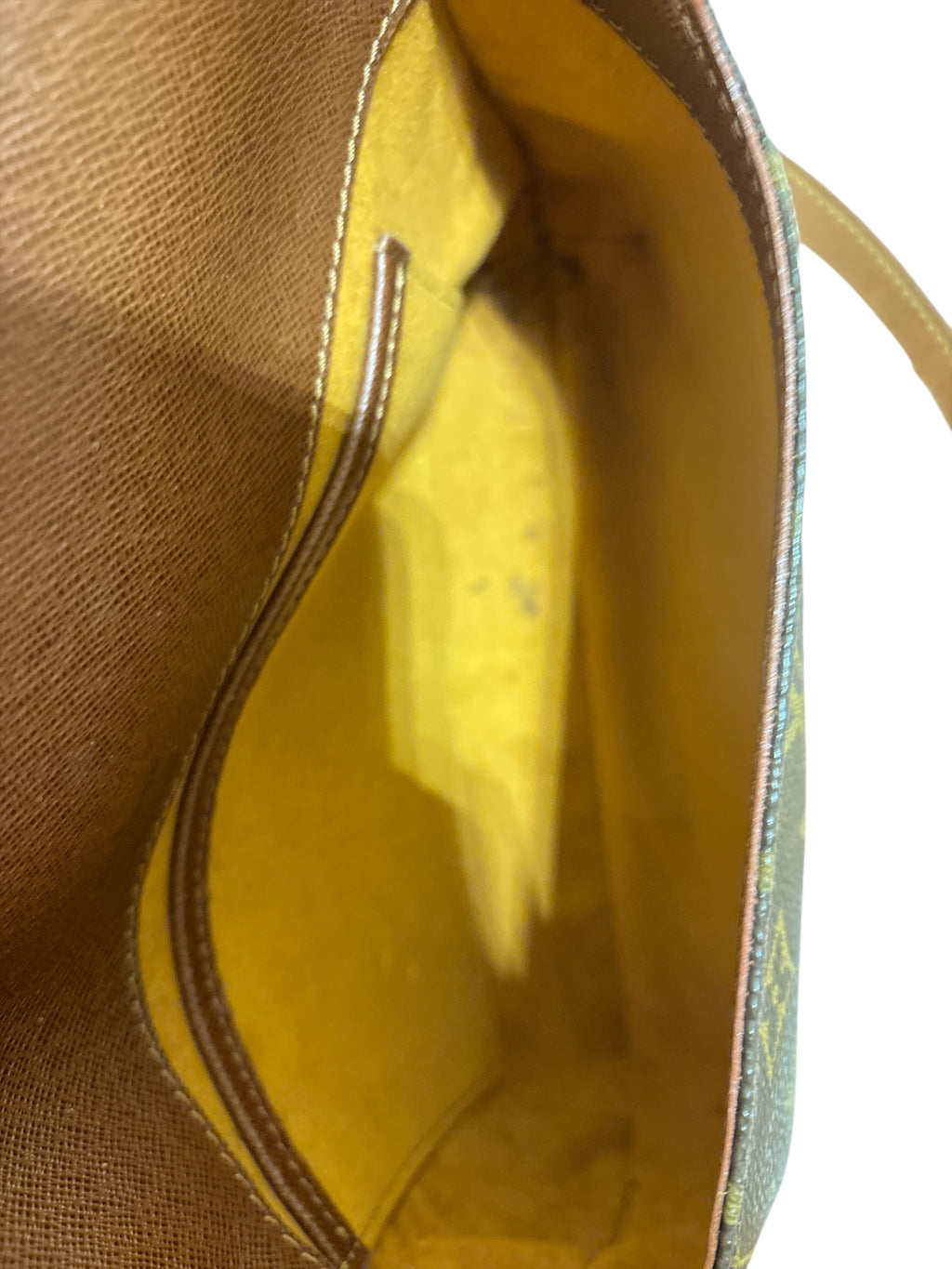 Louis Vuitton Monogram Musette Tango Vintage.