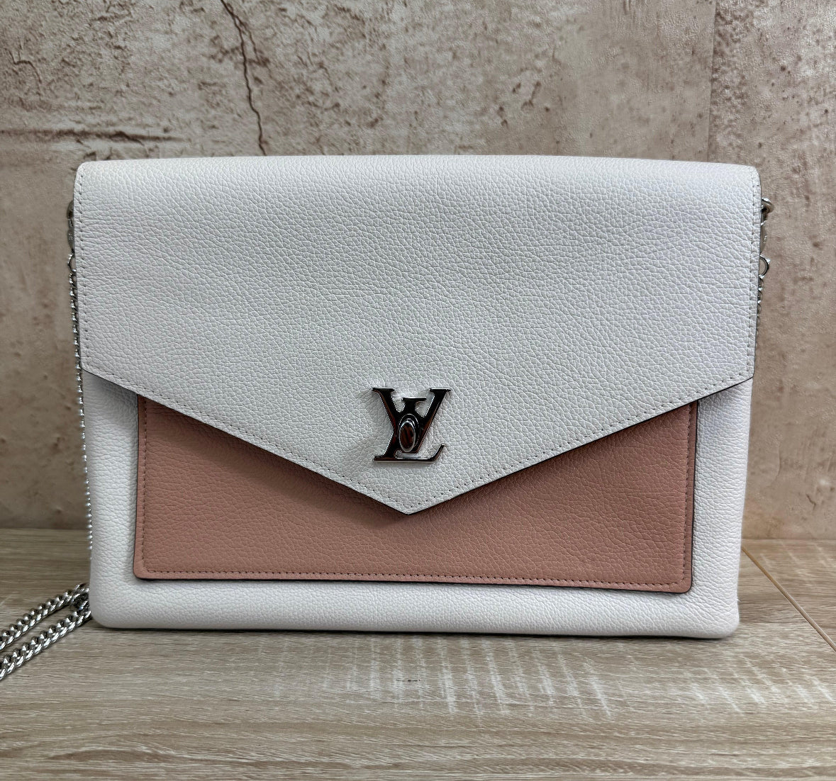 Louis Vuitton Beige & Pink Leather LockMe Pochette.