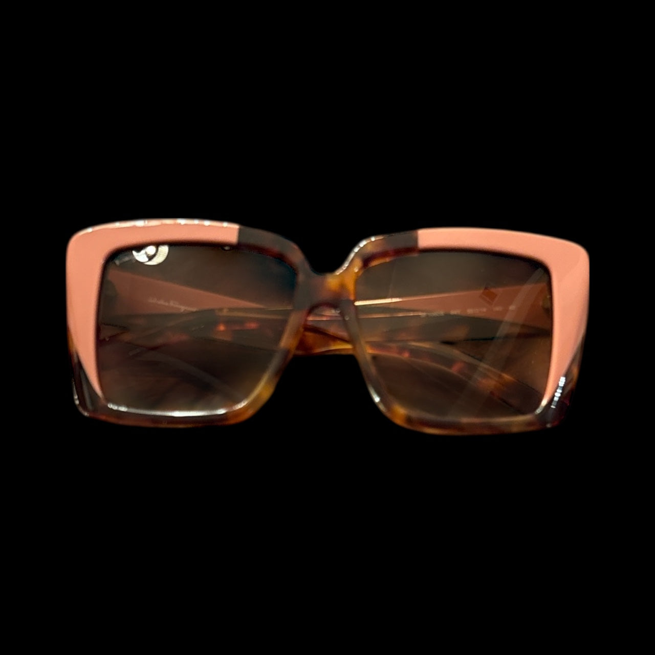 FERRAGAMO PEACH COLOR.
