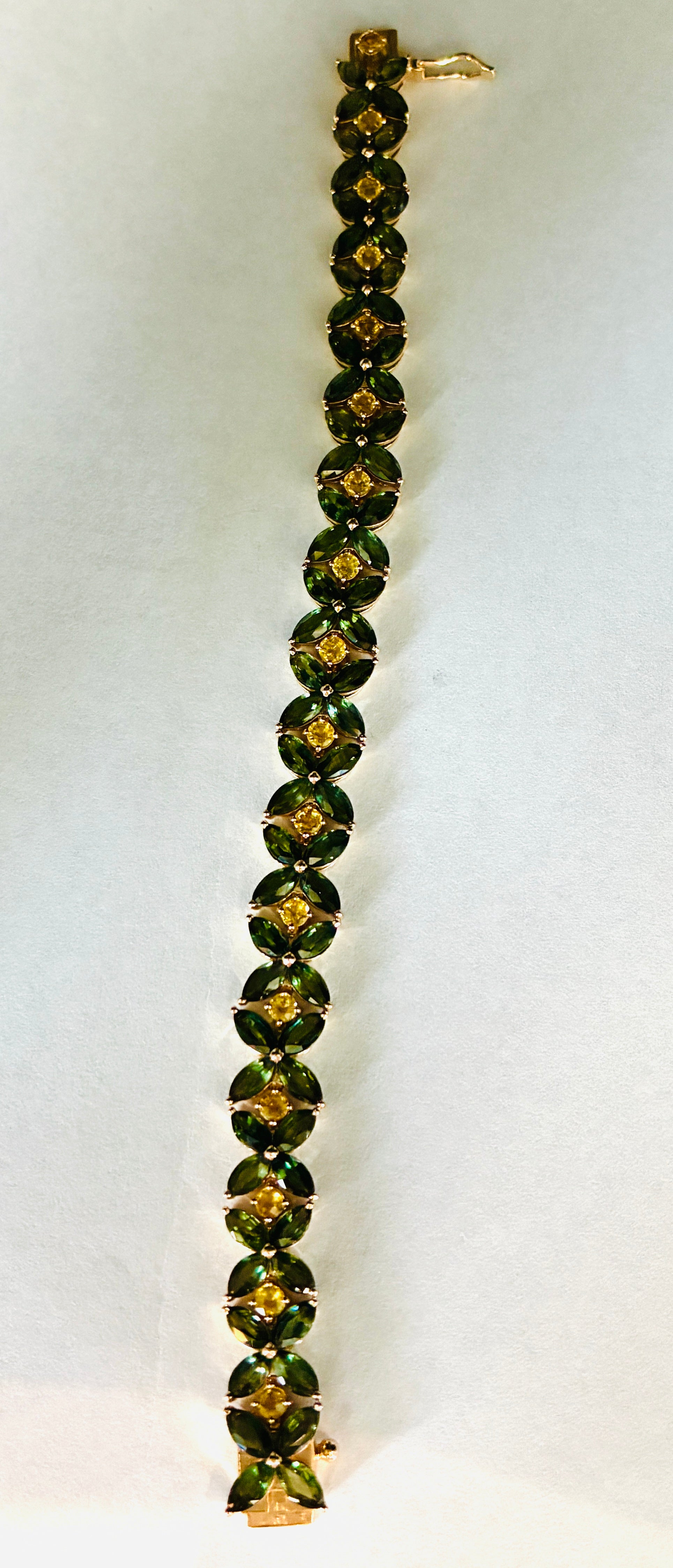 Green Sapphire Mix With Yellow Sapphire Bracelet Link 6.5 , 17K Gold.