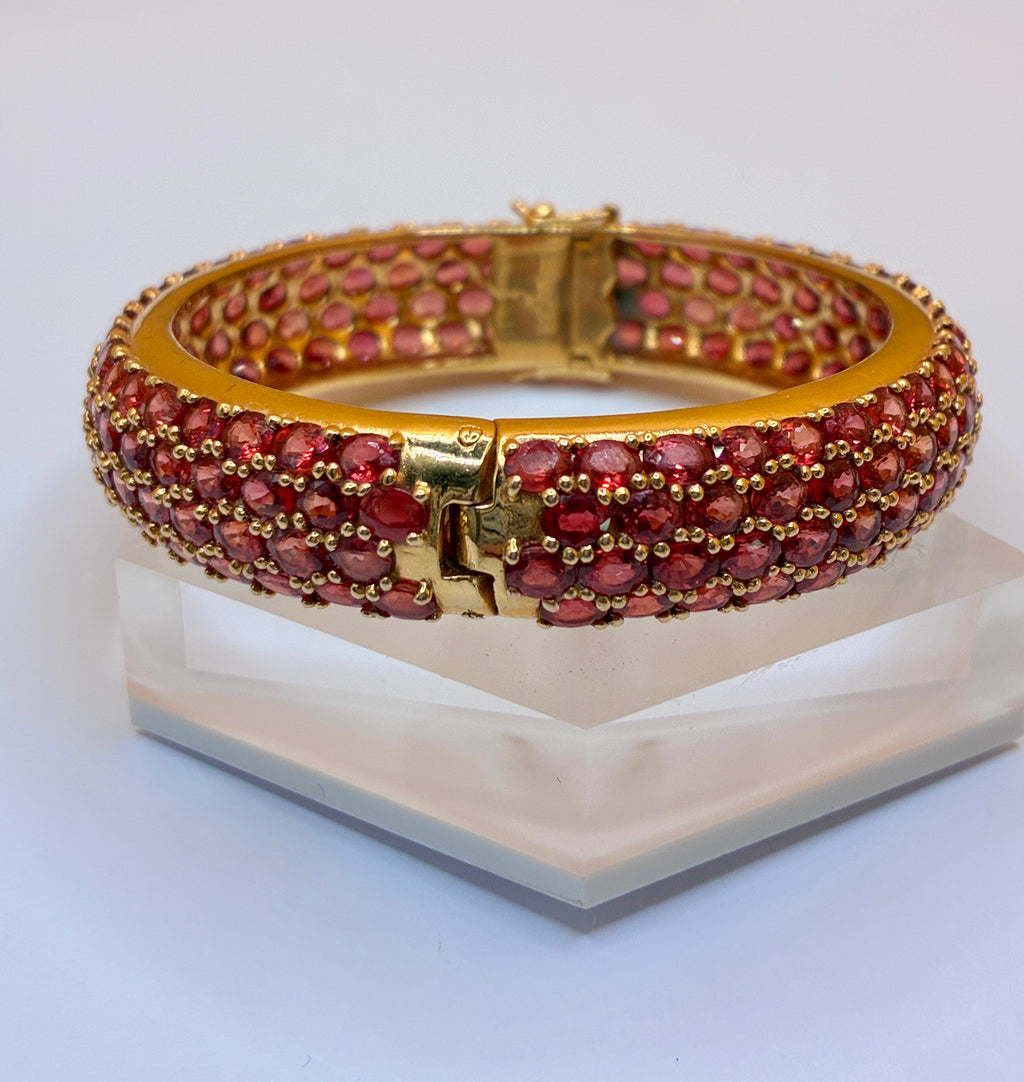 Ruby Red Color Oval Cut 17K Gold Bracelet Size 6.