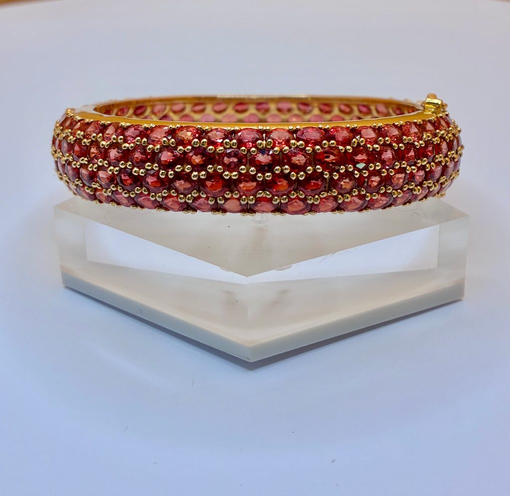Ruby Red Color Oval Cut 17K Gold Bracelet Size 6.