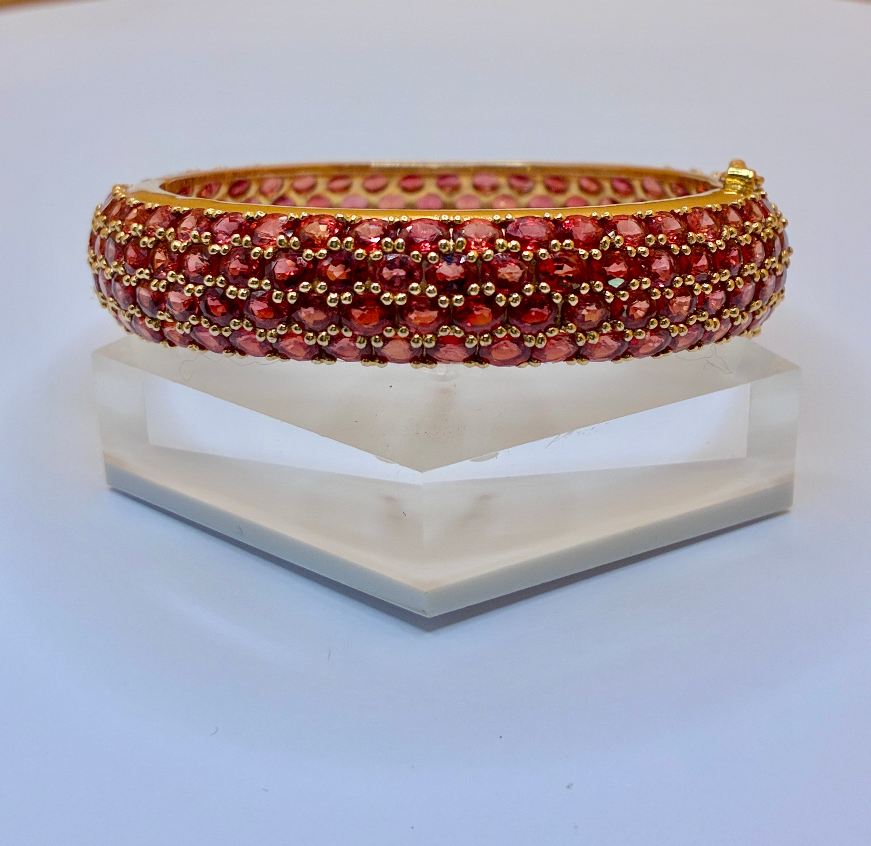 Ruby Red Color Oval Cut 17K Gold Bracelet Size 6.