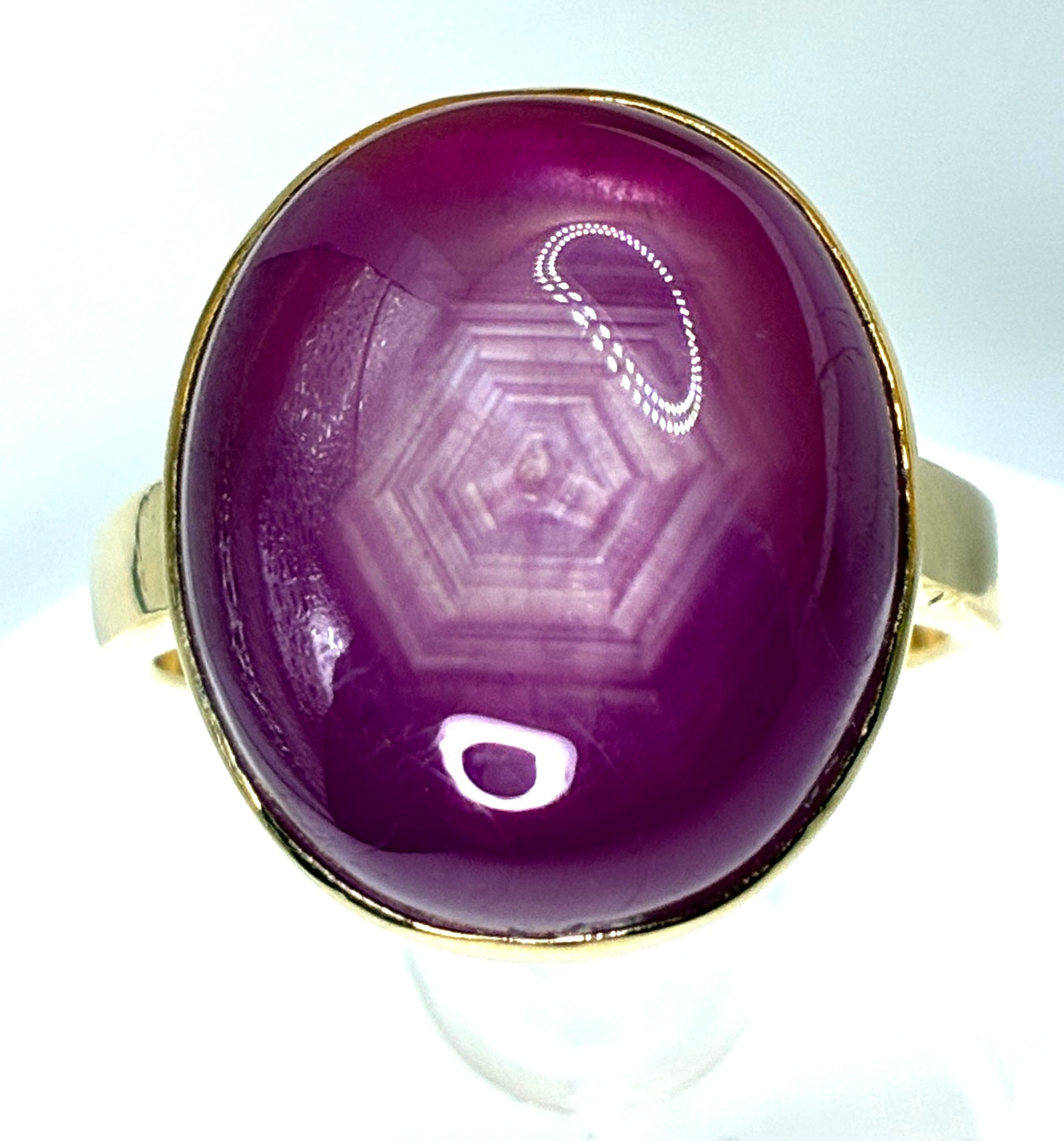 Burma Star Ruby 22.70 CT Ring ( Size 6.5) 17K Gold.