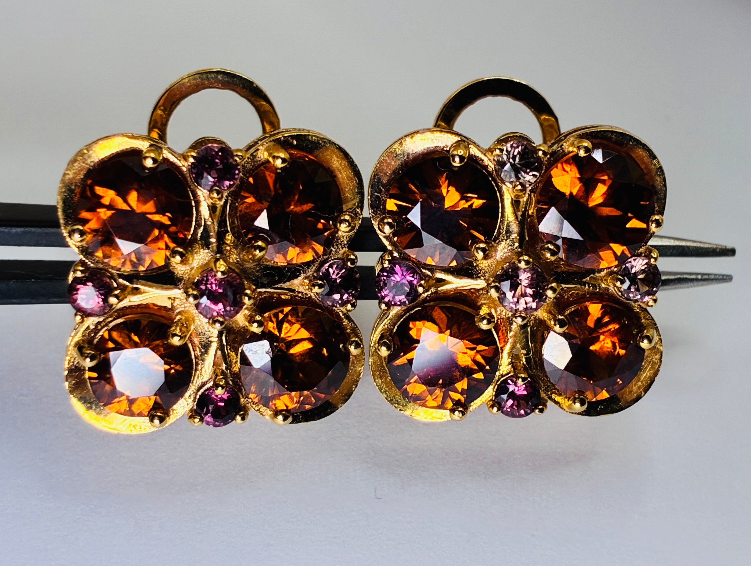 Cambodia Honey Color Zircon Unheated And Mix Sapphire 12K Gold Earring.