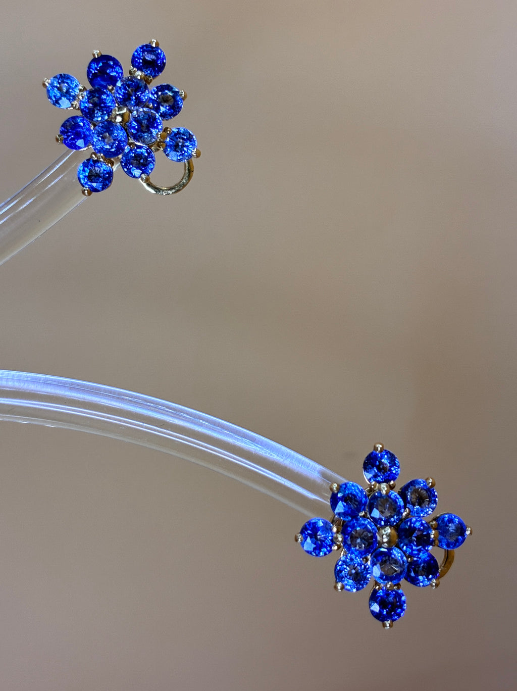 Blue Sapphire Stud Earring 12K Gold