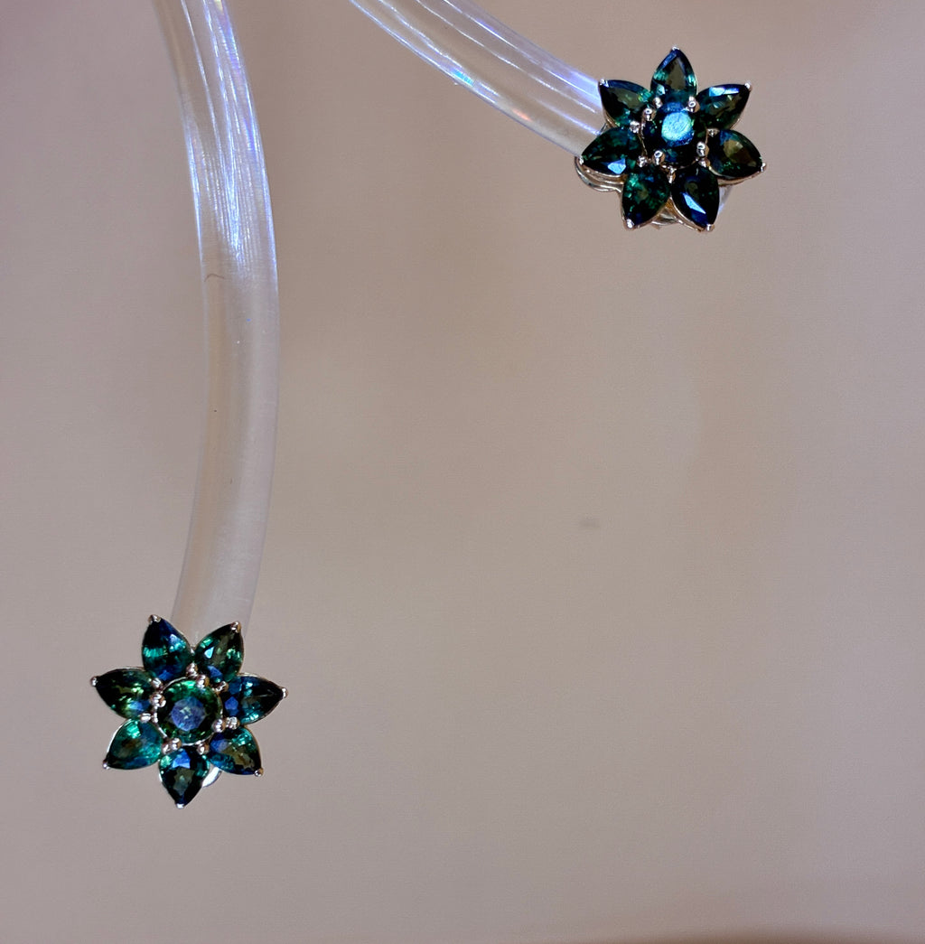 Green Sapphire Stud Earring 12K Gold.