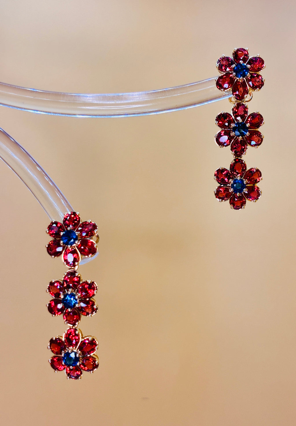 Africa Ruby Mix With  Blue Sapphire Drop Earring. 17K Gold. Link 1.1/4"x .5"