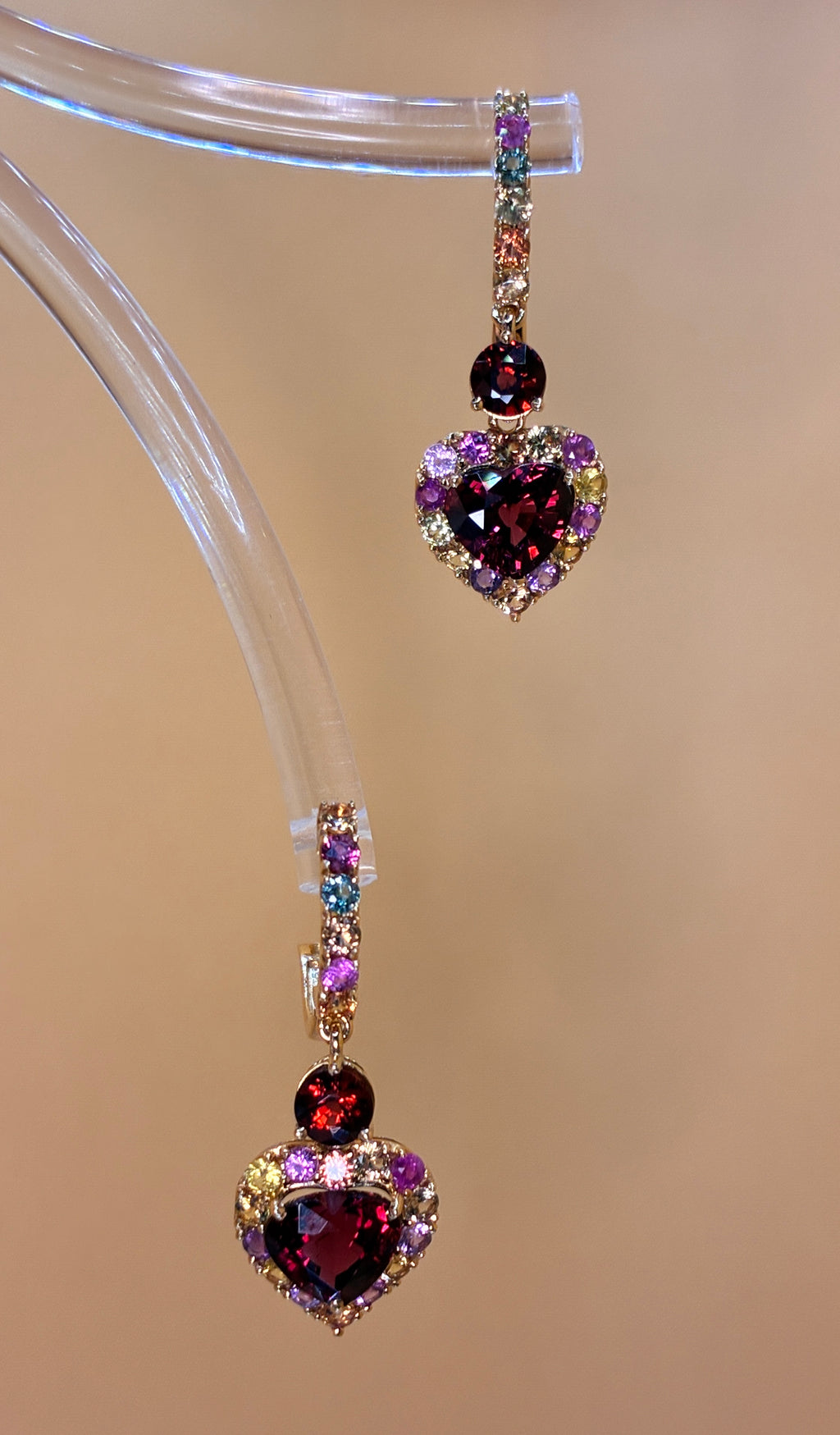 5.45 CT Garnet Mix With Multi Sapphire. 12K Gold Earring.