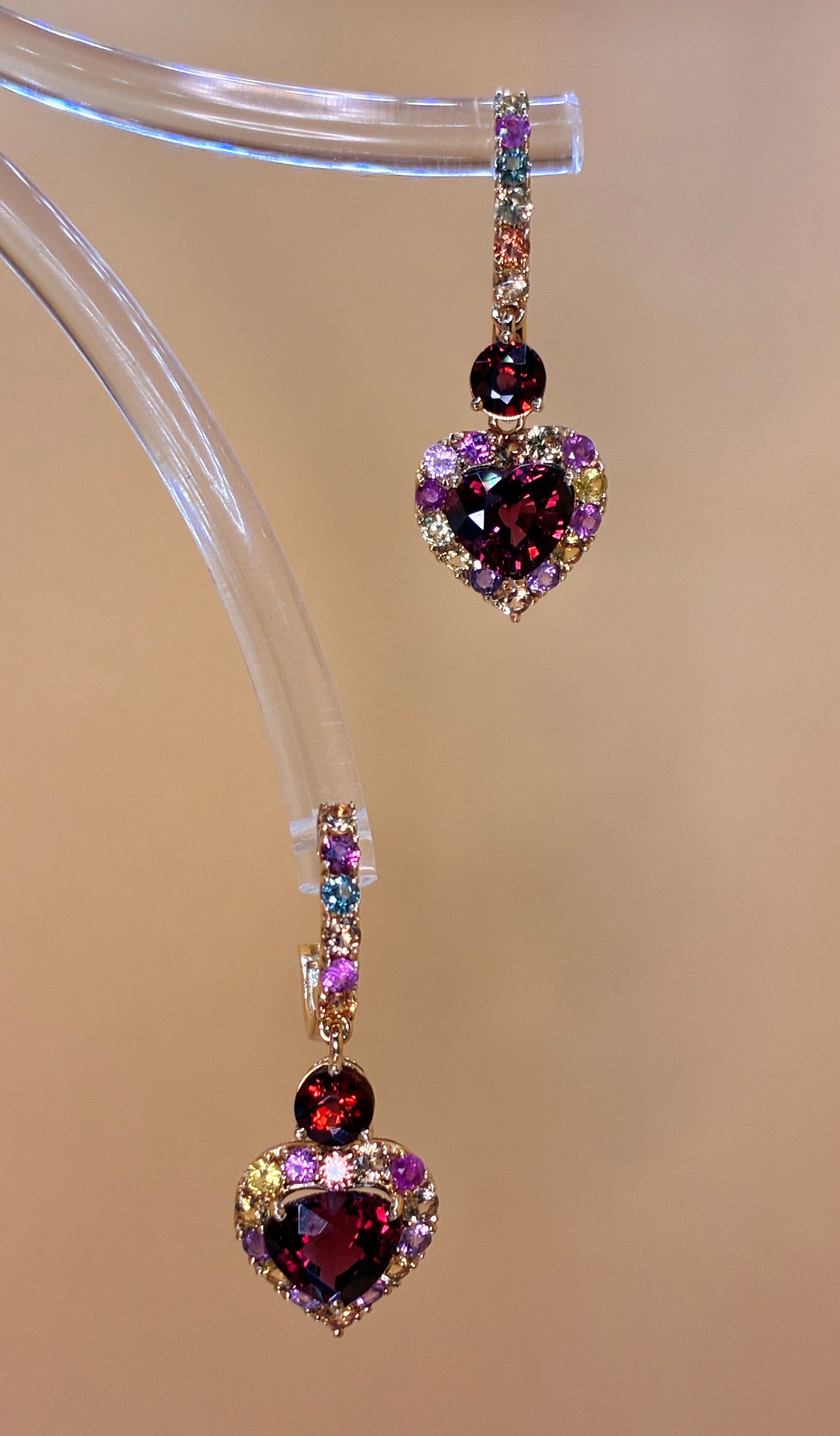 5.45 CT Garnet Mix With Multi Sapphire. 12K Gold Earring.