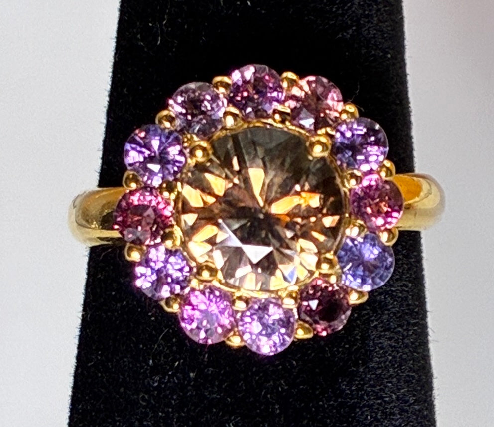 Cambodia Zircon Unheated Surrounding With Multi Sapphire. 12K Gold Ring. Zircon 1,60 CT.