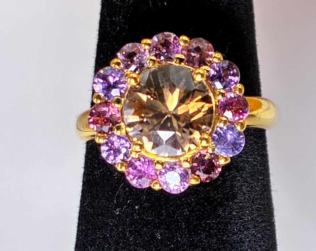 Cambodia Zircon Unheated Surrounding With Multi Sapphire. 12K Gold Ring. Zircon 1,60 CT.