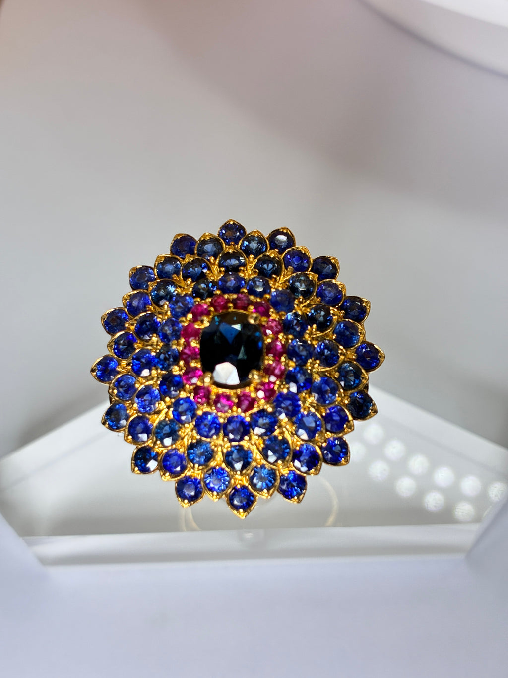 Blue Sapphire Mix With Ruby 18K Gold Ring Size 6.5