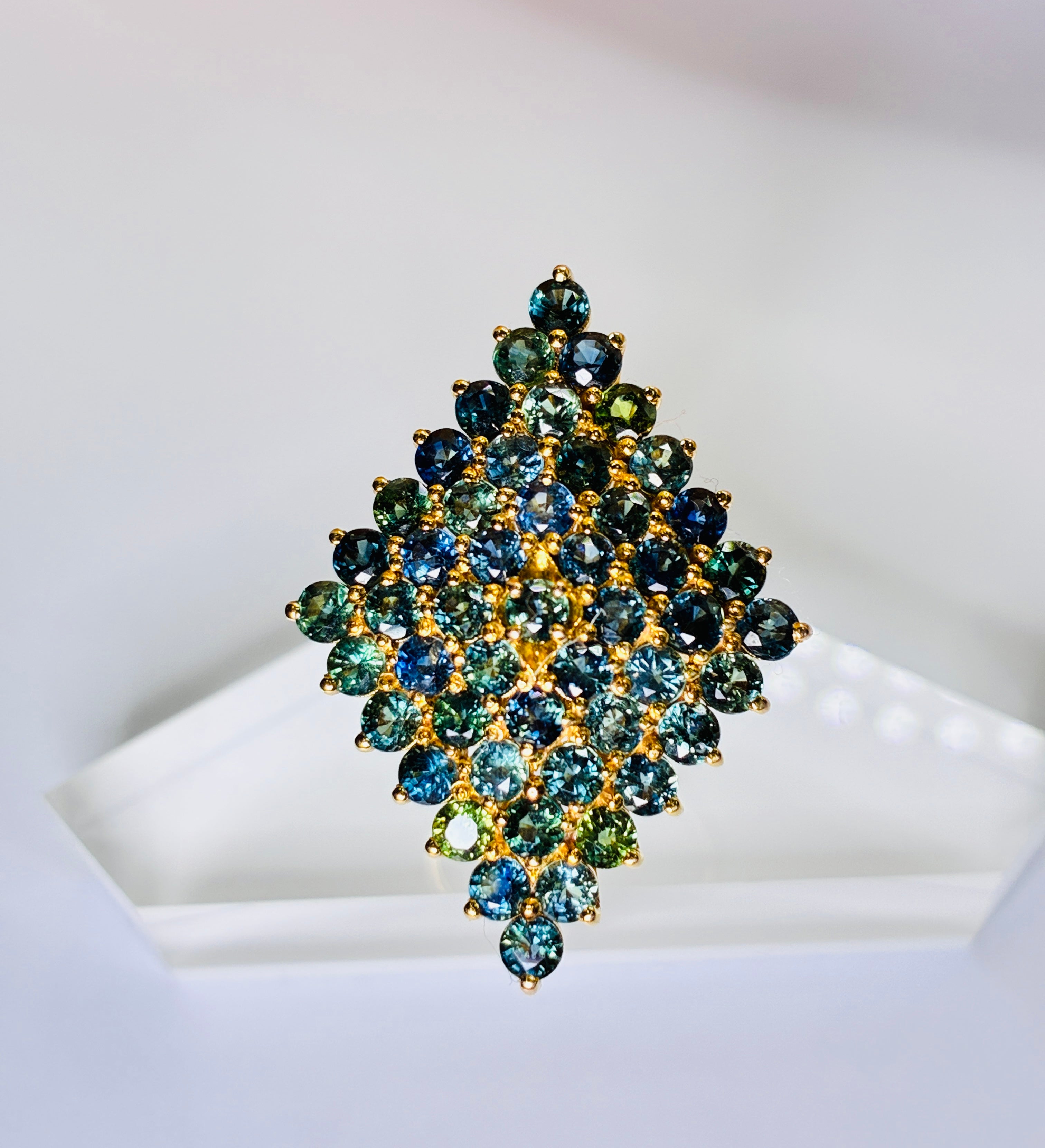 Green / Blue Sapphire Round Cut 12K Gold Ring Size 7