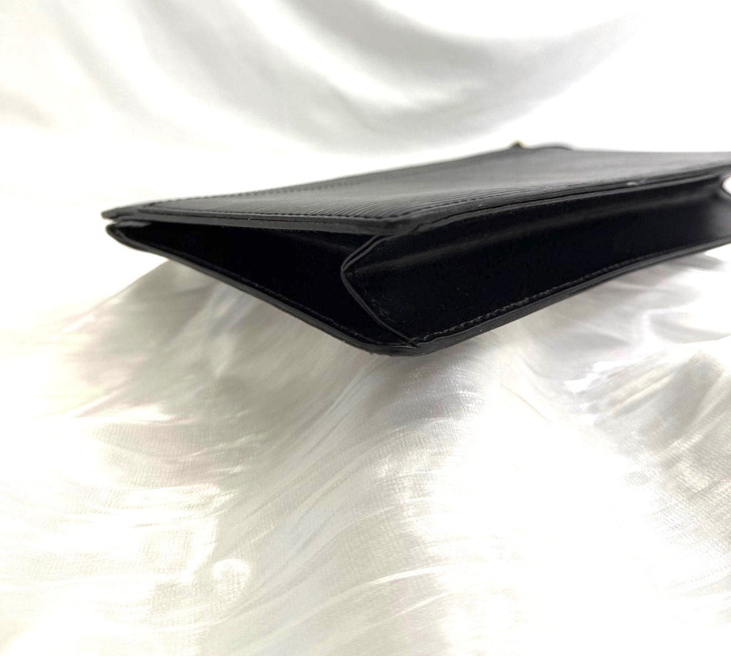 Louis Vuitton Black Epic Pochette Homme Clutch.