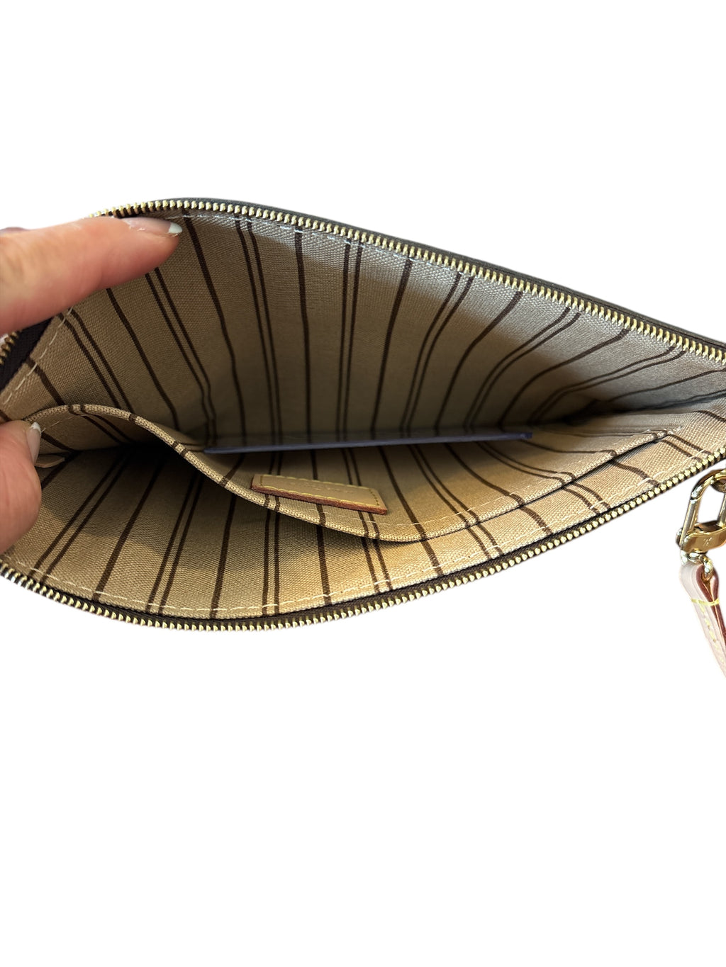 Louis Vuitton Monogram Canvas Neverful MM Pochette.