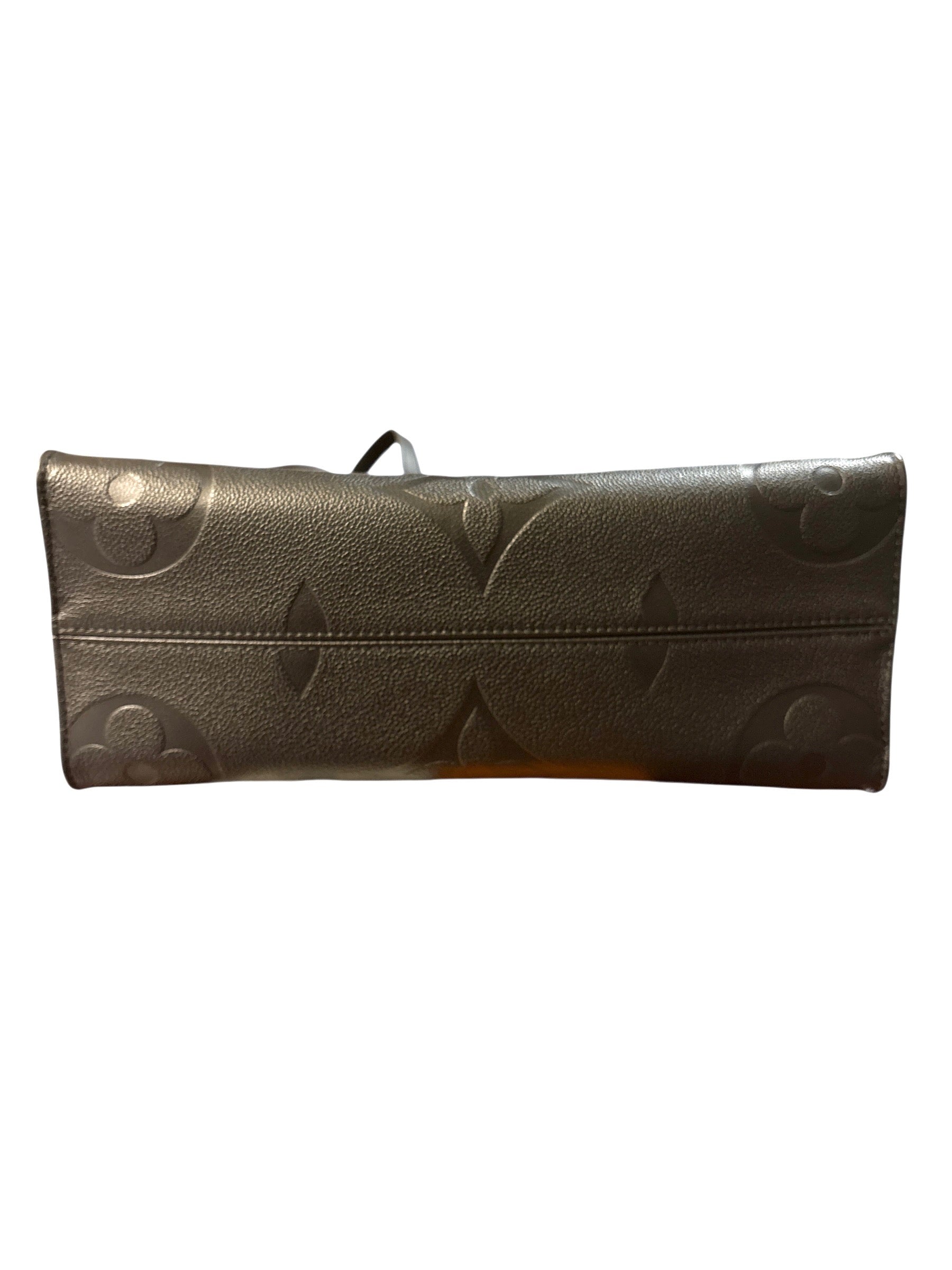 Louis Vuitton OnTheGo Monogram Empreinte Leather bag.