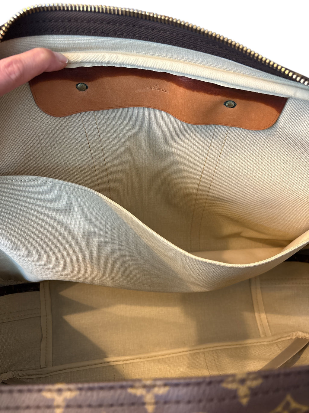 Luis Vuitton Monogram Siris Travel Bag.