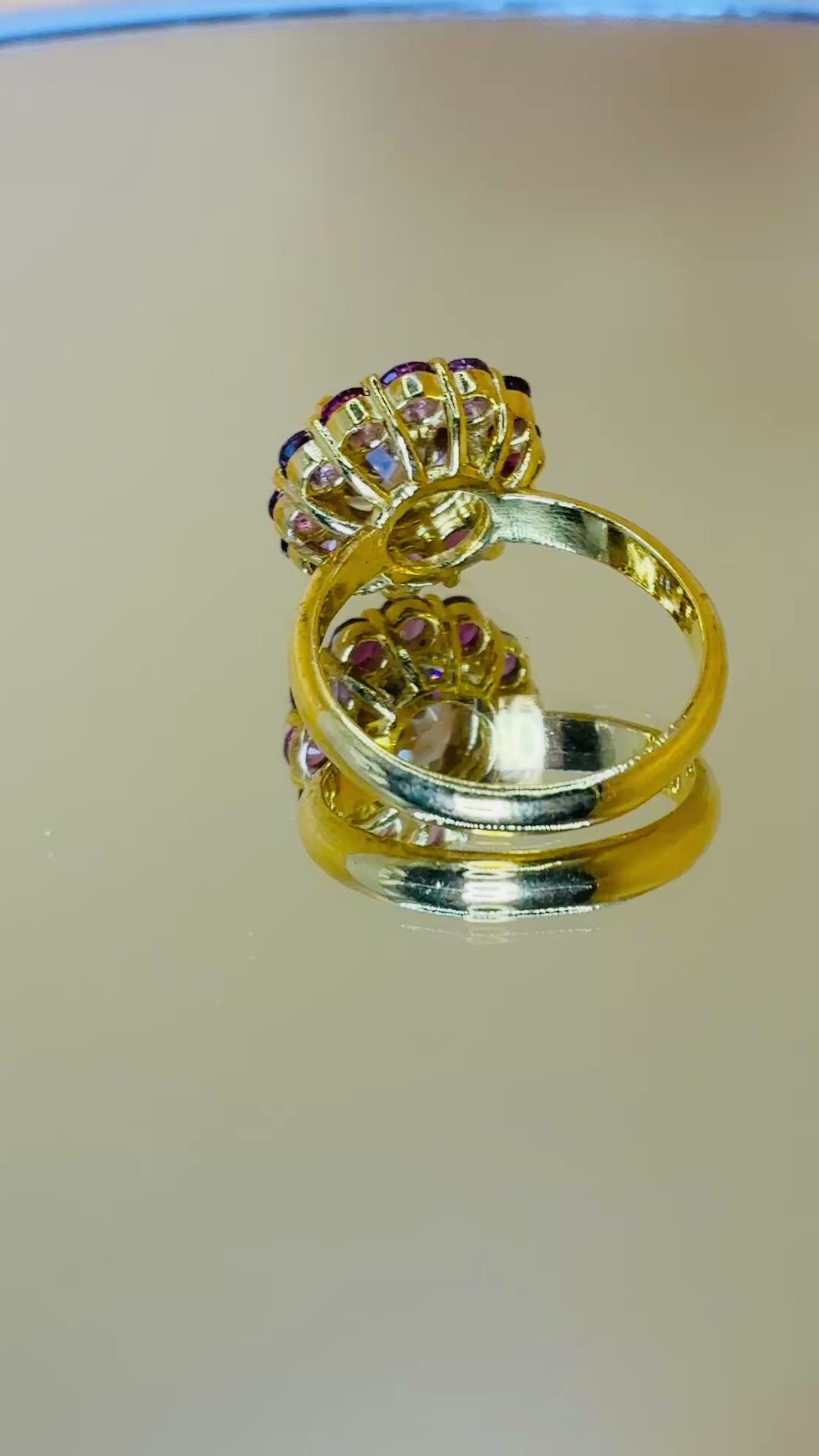 Cambodia Zircon Unheated Surrounding With Multi Sapphire. 12K Gold Ring. Zircon 1,60 CT.