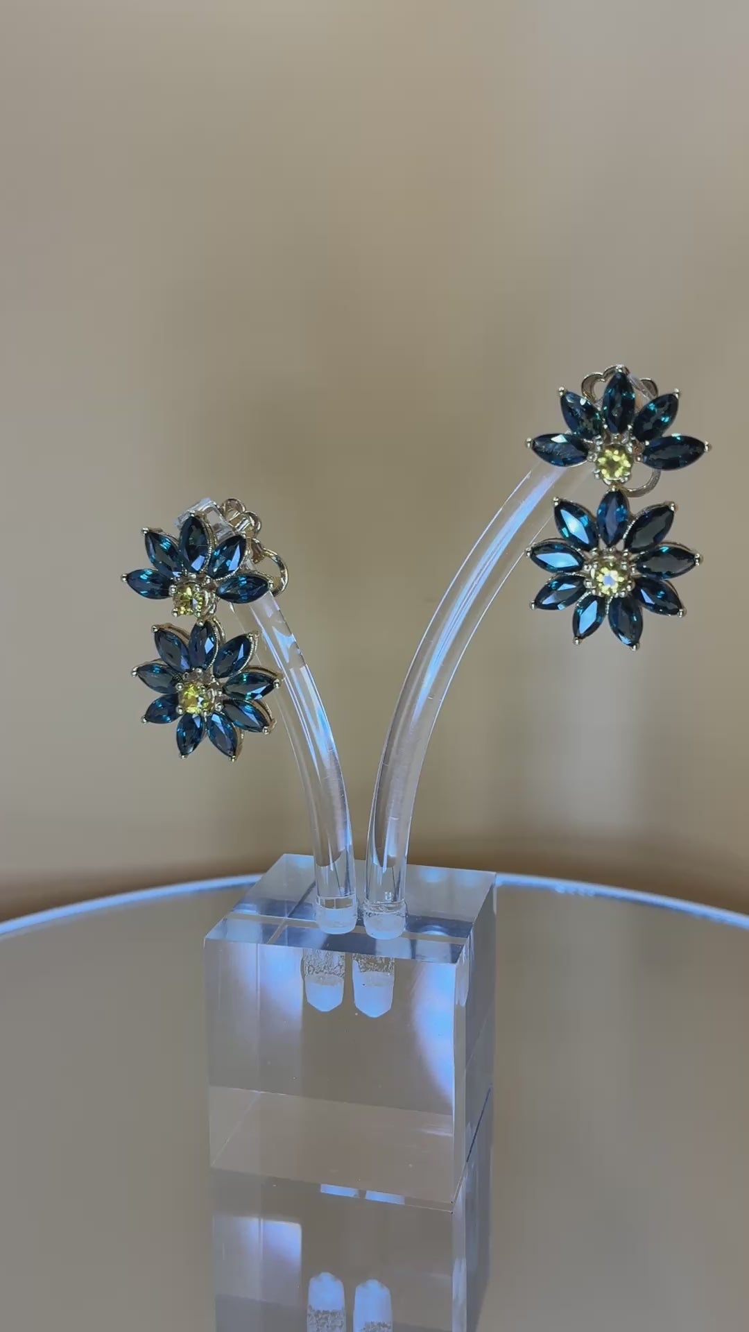 Green/Blue Sapphire And Yellow Sapphire Drop Earring 17K Gold ( Size 1.1/4"x .3/4")