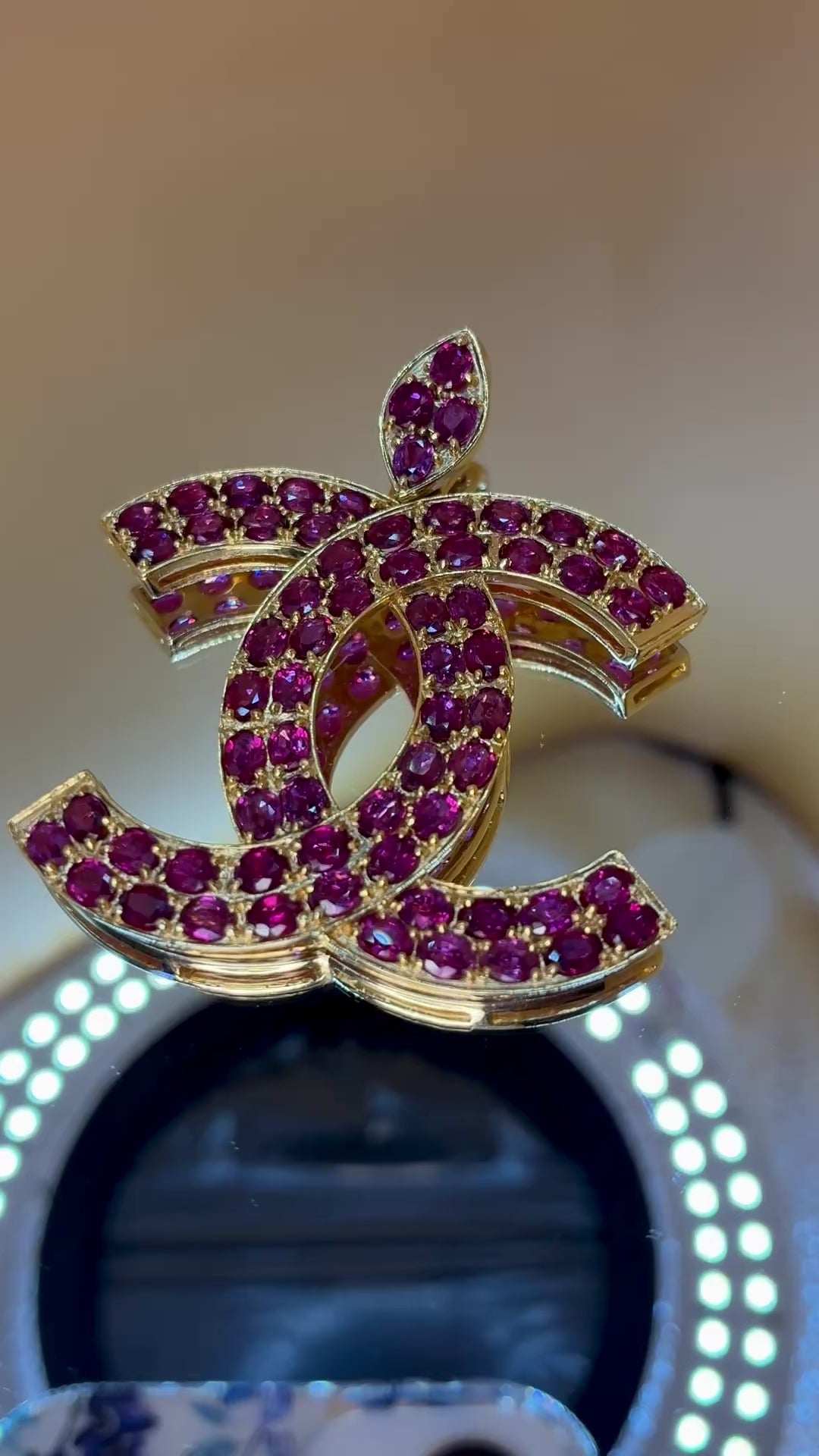 Ruby Chanel Pendant 17K Gold ( Size 1.3/4"x2")