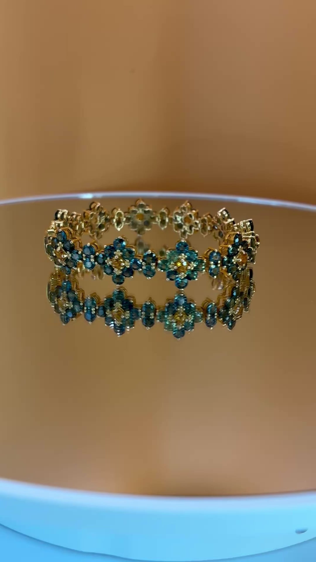 Brilliant Clarity Yellow And Green Sapphire Bracelet. 12K Gold Size 6.5"